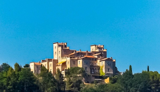 REAL EXPERIENCE IN PROVENCE.