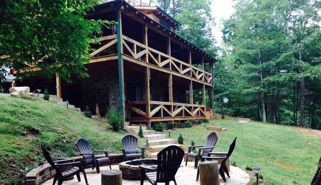Real Log Cabin Blue Ridge GA Family & Couples Getaway with fireplaces & hottub