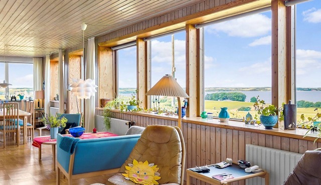 Really nice holiday home with lots of fjord view