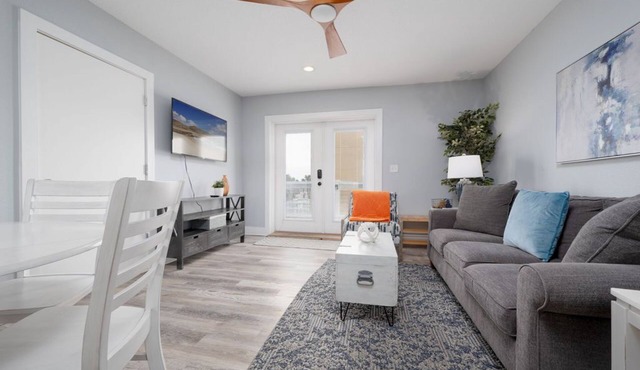 Rear Top/Ocean views & steps from the sand