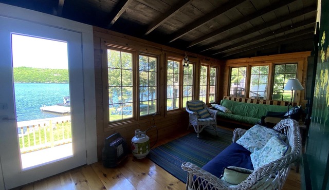 Rebecca's Waterfront Cottage Westport Ontario