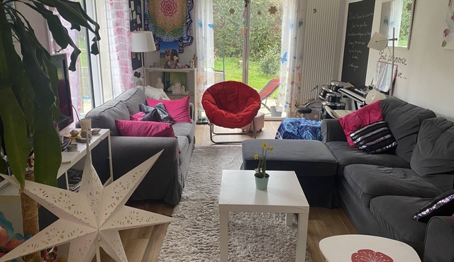 Recent 4-person house with garden in the heart of Locronan