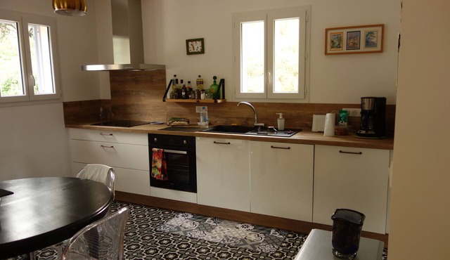 Recent 90 m2 house in a tourist village 20 minutes from the beach