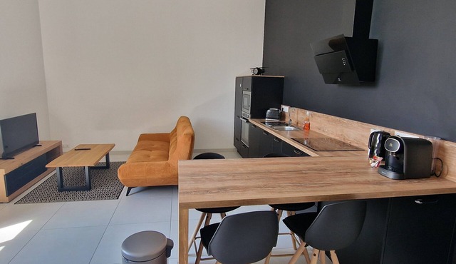 Recent apartment, bright, spacious, quiet and comfortable.