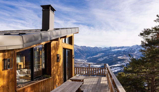 Recent luxurious chalet with breathtaking view