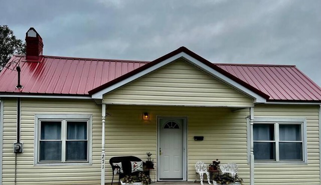 Recently Remodeled 2 Bedroom on the Ohio River