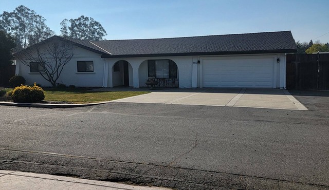 Recently remodeled 3-bedroom 2-bath Granite Bay home close to Lake Folsom