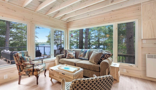 Recently Reno'd Cottage At Pristine Big Gull Lake!