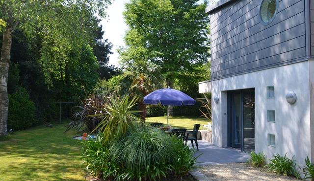 Recently renovated house with flower garden, balcony. In the heart of Pays Bigouden!