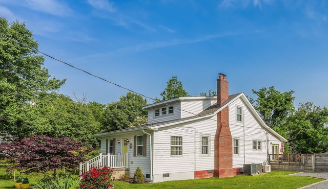 Recently Renovated 4BR 3BA Home