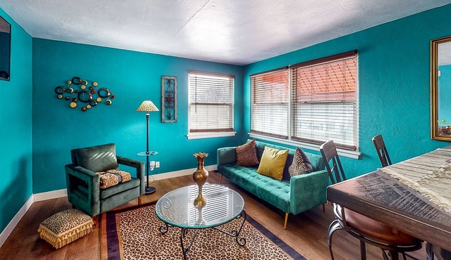 Recently renovated apartment close to everything