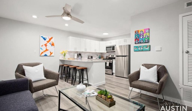 Recently Renovated Clarksville Apt for 4 and Parking