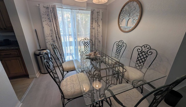 Recently Renovated Coastal Getaway Pet-Friendly