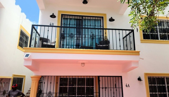 recently renovated 2 Bedroom Apt, on the 2nd floor with free parking