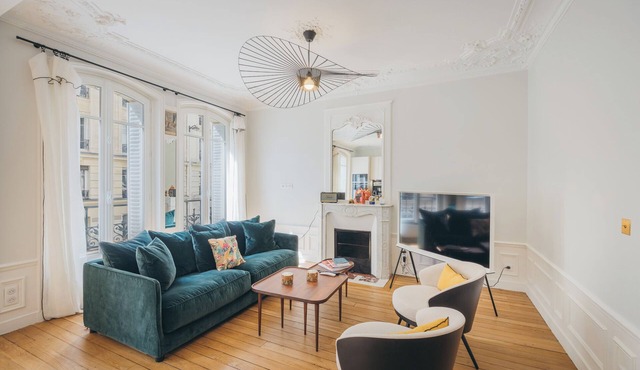 RECENTLY RENOVATED LUXURY 2 BR 1 MILE FROM EIFFEL TOWER