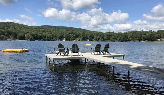 Recently Renovated, steps to Lake Buel, close to Great Barrington & Stockbridge
