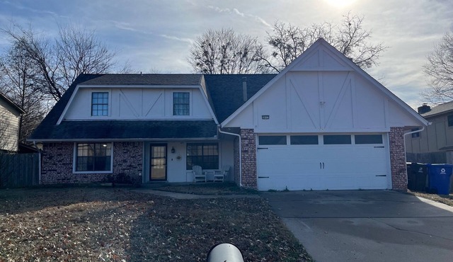 Recently renovated, spacious 4-bedroom house in Broken Arrow