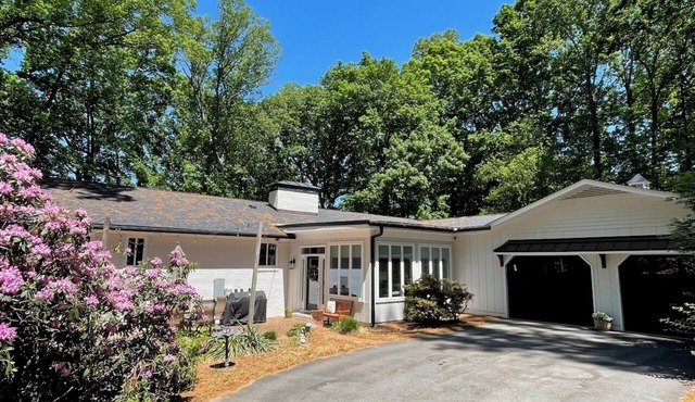 Recently Renovated Home - Furniture Market, HPU, Wake Forest, Greensboro & more!