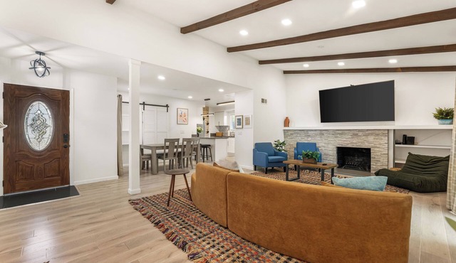 Recently Renovated Fully Furnished 3BR Home w Yard Flexible Monthly Stays Now