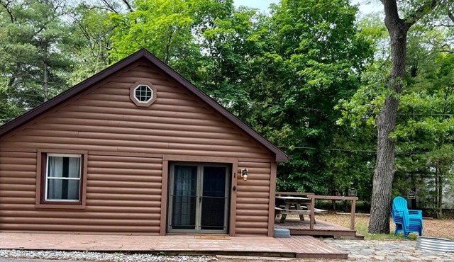 Recently Updated 3 Bedroom Beachfront Resort Cottage #1