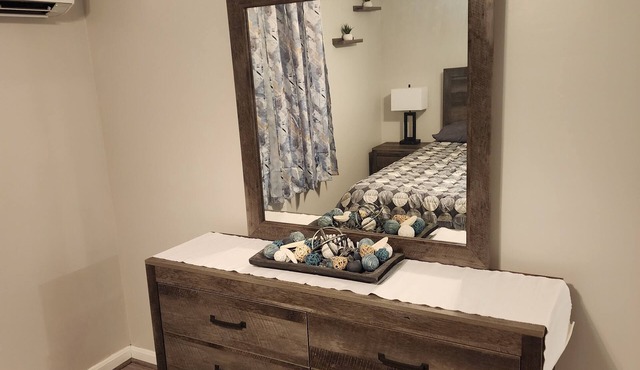 Recently updated contemporary getaway. Near Hershey w/ shopping & concerts...