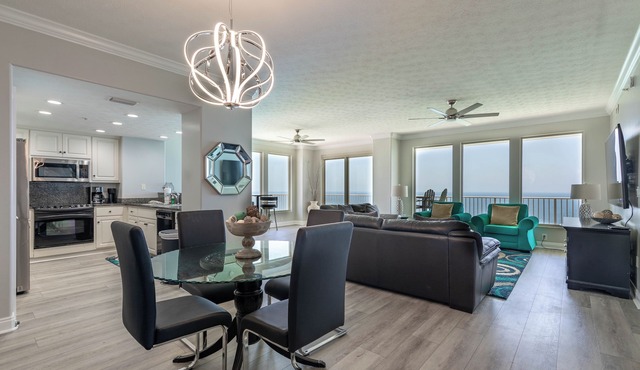 Recently updated luxury unit at Treasure Island resort 3BR * 19th floor.