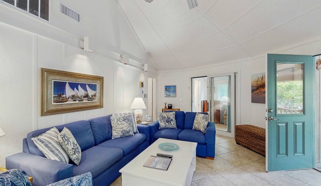 Recently Updated Resort Villa with WiFi & Pool - Quick Walk to Beach