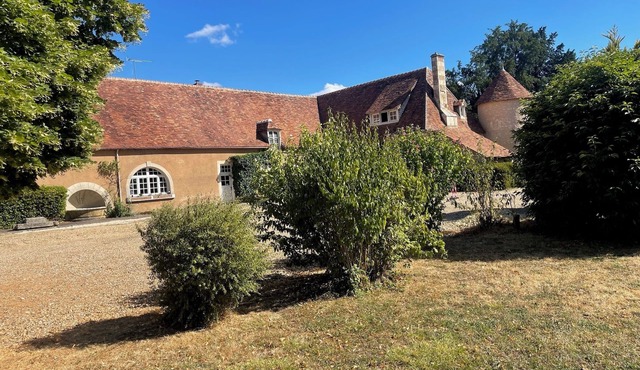 Reception hall for weddings or birthdays with adjoining gîtes