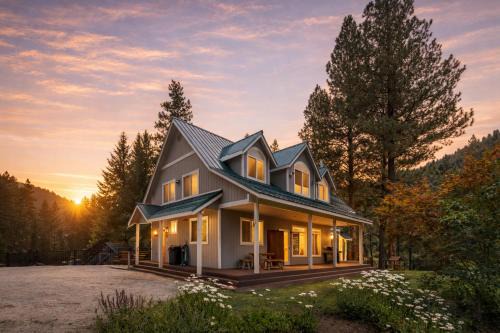 Recharge by The River by NW Comfy Cabins