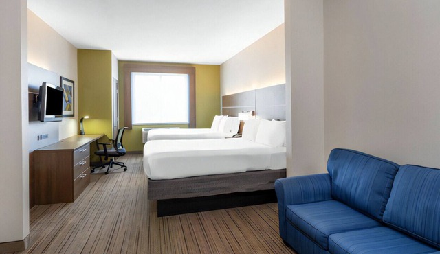 Recharge in our Spacious Room! Onsite Pool, Gym
