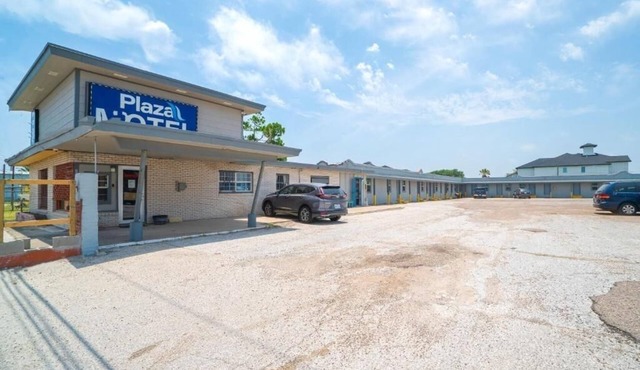 Recharge Room Free Parking Near Bob Hall Pier And Mustang Island State Park