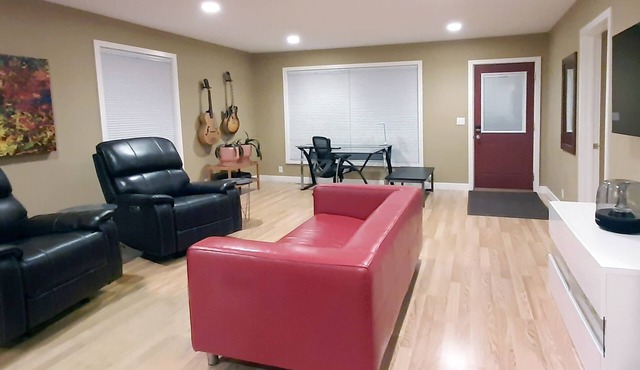 Recliners. Single Level Living. Walk in shower.