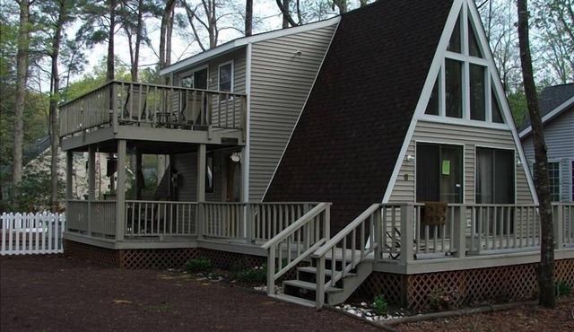Recovery Room offers a Private Pool and Hot Tub ! Now Available Monthly !