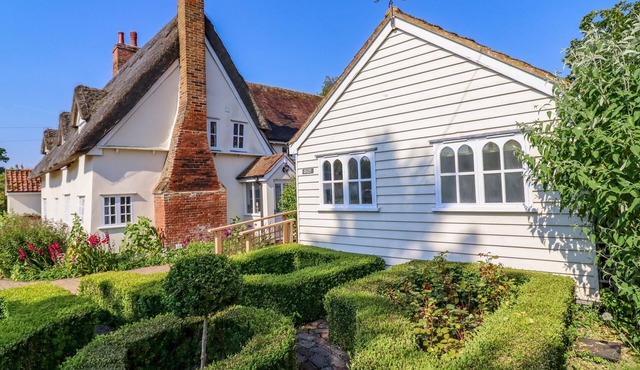 RECTOR'S RETREAT, romantic, with a garden in Bildeston