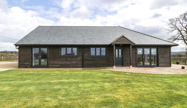 RECTORY FARM VIEW, family friendly, with a garden in Queen Camel