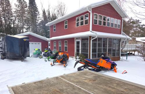 Red Arbor Retreat in Arbor Vitae WI
