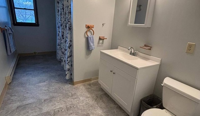 Red Barn Village: Large space with 1 Bed/1 Bath