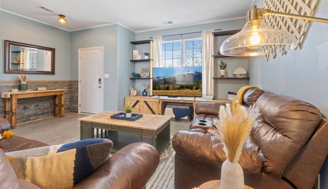 Red Barn - Work-friendly w/ outdoor grill & patio