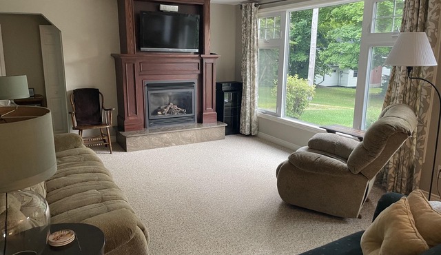Red Bay Bruce Peninsula - the perfect Lake Huron getaway & all season retreat!