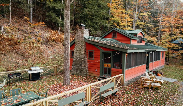 RED CAMP Catkills Riverfront Cabin + Sauna on West Branch of the Delaware River