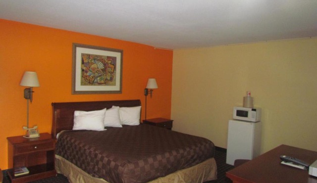 Red Carpet Inn - Augusta