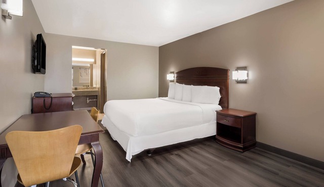 Red Carpet Inn Edison