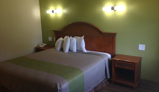 Red Carpet Inn New Brunswick