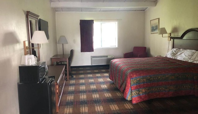 Red Carpet Inn Syracuse Airport