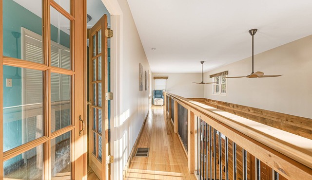 Red Cedar by AvantStay | Cabin w/Hot Tub + Views!