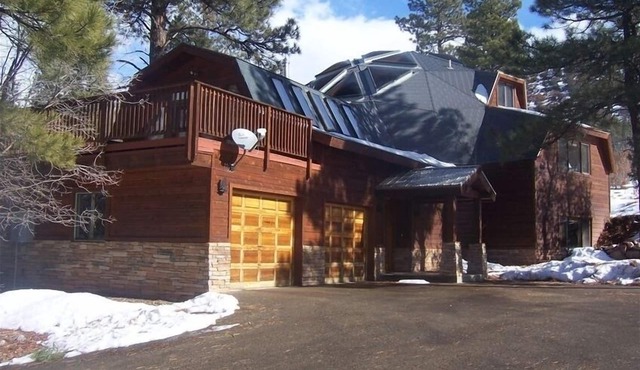 Red Cliff Guest House. Families, Ski, Or Corporate Retreat