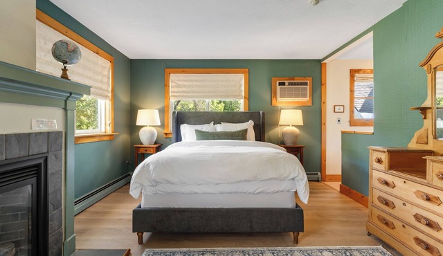 Red Clover Inn Jacuzzi Queen Suite near Killington