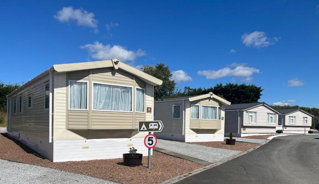 Red Deer Village Holiday Park - 3 Bedroom, Self-Catering Holiday Home