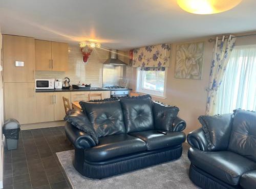 Red Deer Village Holiday Park - 3 Bedroom, Self-Catering Chalet