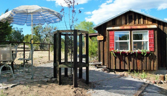 Red Door Cabin In Cruzville